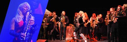 Saxophonist bei Kongresseröffnung und Orchester